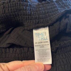 Time and Tru flowy pants